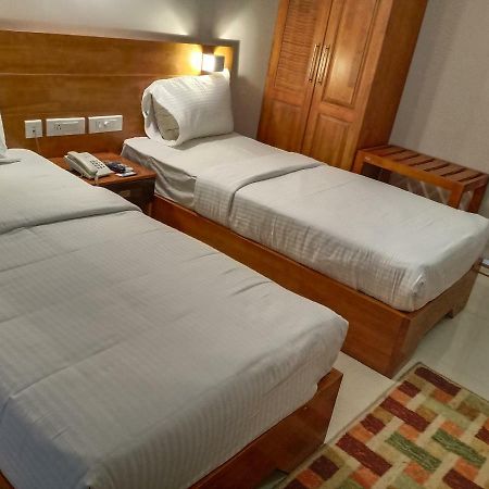 Devanganam Residency Hotel Guruvāyūr Kültér fotó