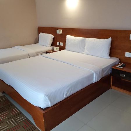 Devanganam Residency Hotel Guruvāyūr Kültér fotó