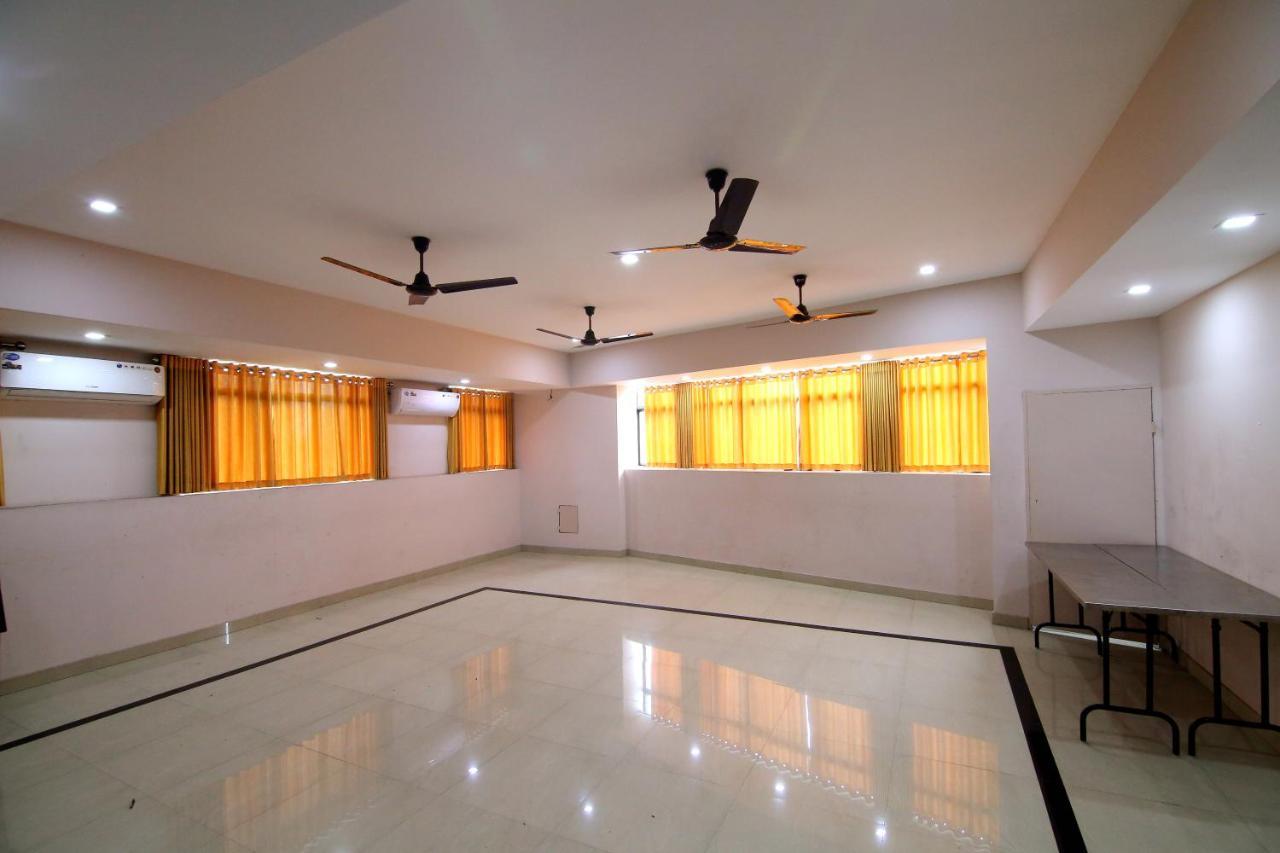 Devanganam Residency Hotel Guruvāyūr Kültér fotó